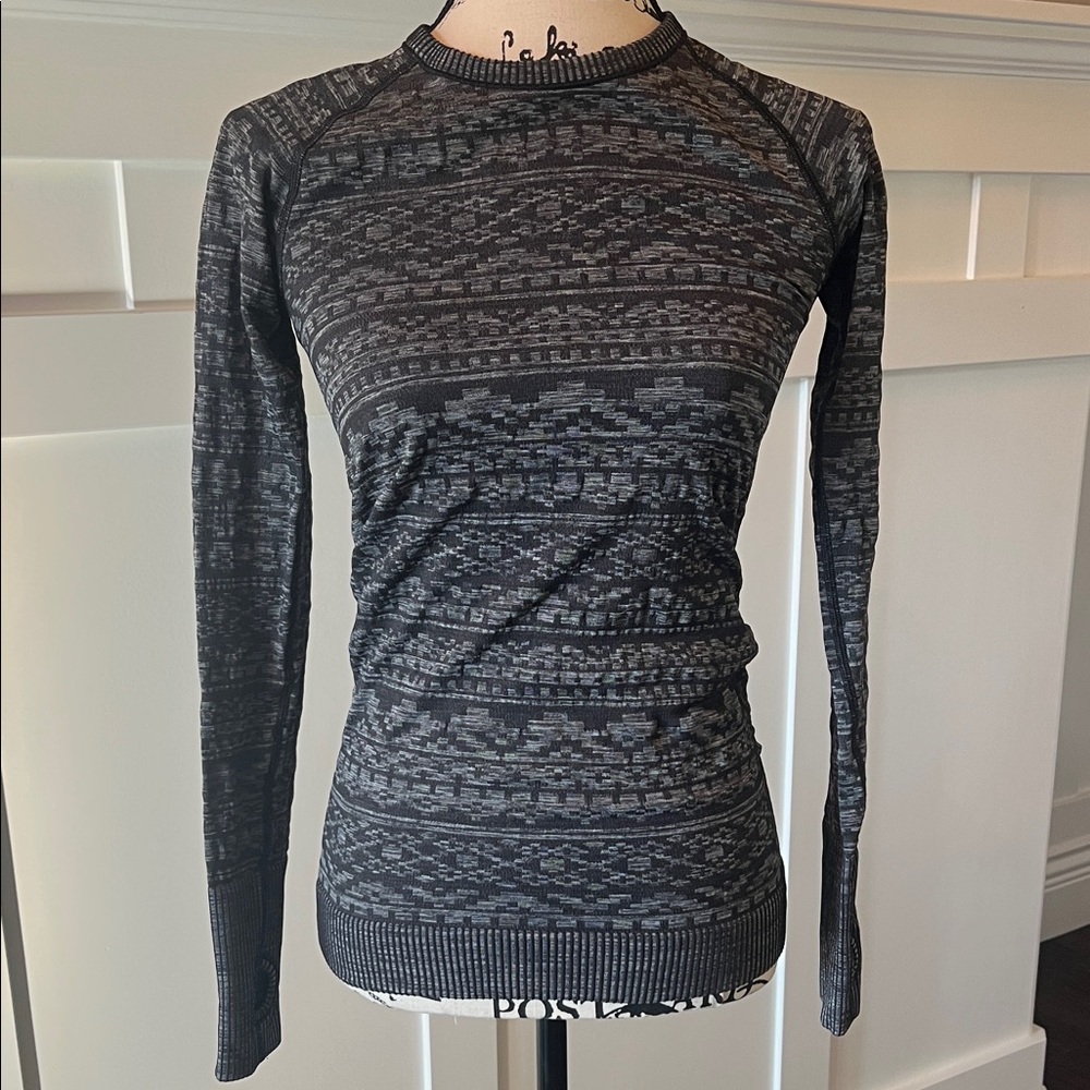 Lululemon Like New Black and Grey Swiftly Tech Long Sleeve